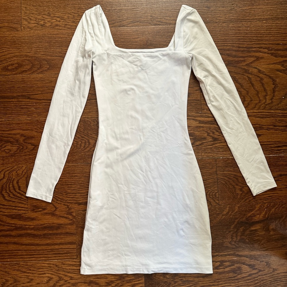 Aritzia Tight White Long Sleeve Dress